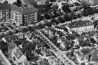 Luftfoto af Sløjfen, "Buen" og en del af Broderskabsvej & Folkets Allé ca. 1935 - Foto hos Johan Giesel